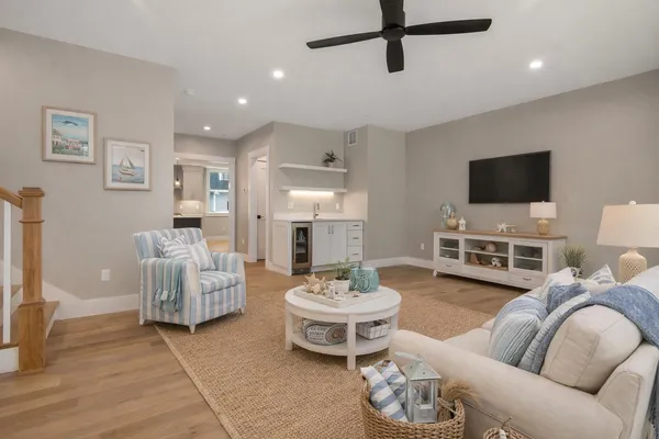 $1,250,000 | 18 Little Bay Drive, Dover, NH 03820