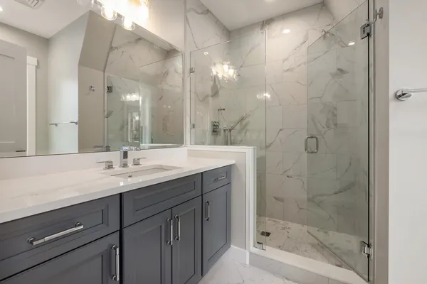 $1,250,000 | 18 Little Bay Drive, Dover, NH 03820