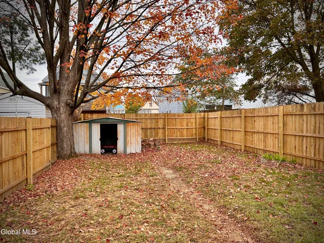 $239,000 | 12 Park View Court, Troy, NY 12180