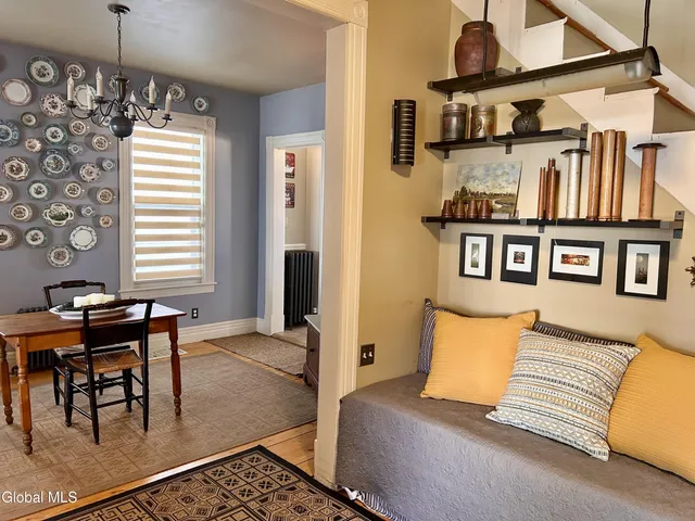 $239,000 | 12 Park View Court, Troy, NY 12180