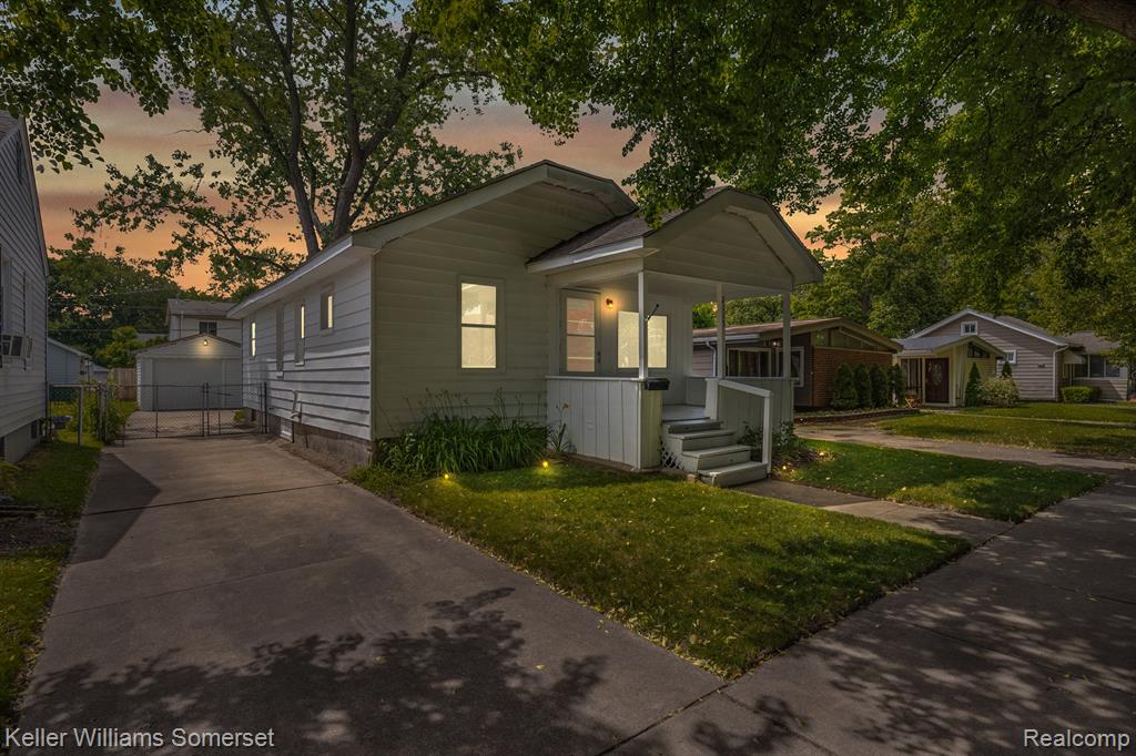 2115 Leitch Road Ferndale, MI 48220 - Photo 2 of 30