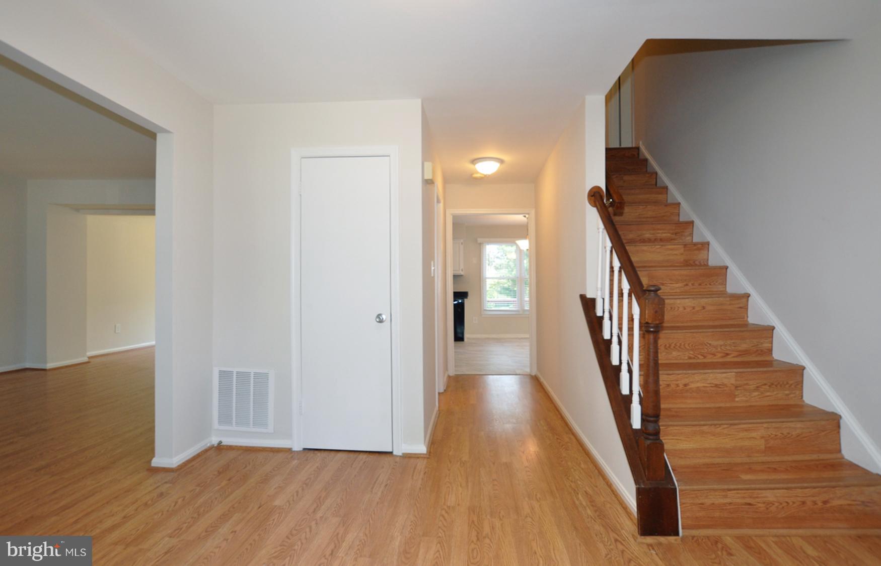 10413 Mountain Quail Road Silver Spring, MD 20901 - Photo 8 of 17 Center hall entry foyer with coat closet.