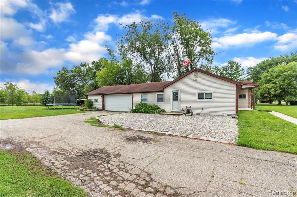 500 North Burkhart Road Howell, MI 48843 - Photo 2 of 28