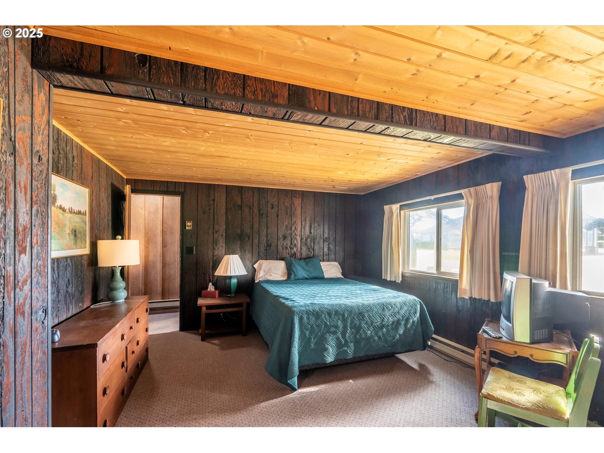 1920 Beach Loop Road Bandon, OR 97411 - Photo 16 of 34 Bedroom, Primary