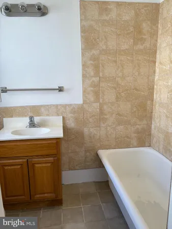 $1,100 | 803-805 White Horse Park, Unit B4, Haddon Township, NJ 08107