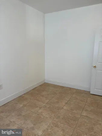 $1,100 | 803-805 White Horse Park, Unit B4, Haddon Township, NJ 08107