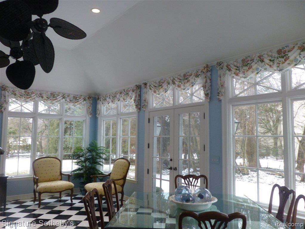 841 Covington Road Bloomfield Hills, MI 48301 - Photo 10 of 19 841 Covington 025.JPG