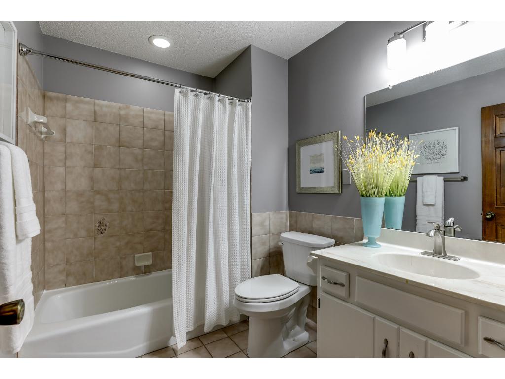 8529 Virginia Road Bloomington, MN 55438 - Photo 15 of 24
