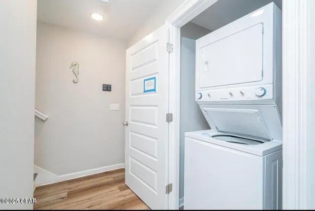 $2,900 | 6320 Beach Drive, Panama City, FL 32408