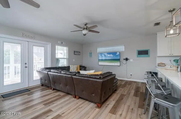 $2,900 | 6320 Beach Drive, Panama City, FL 32408