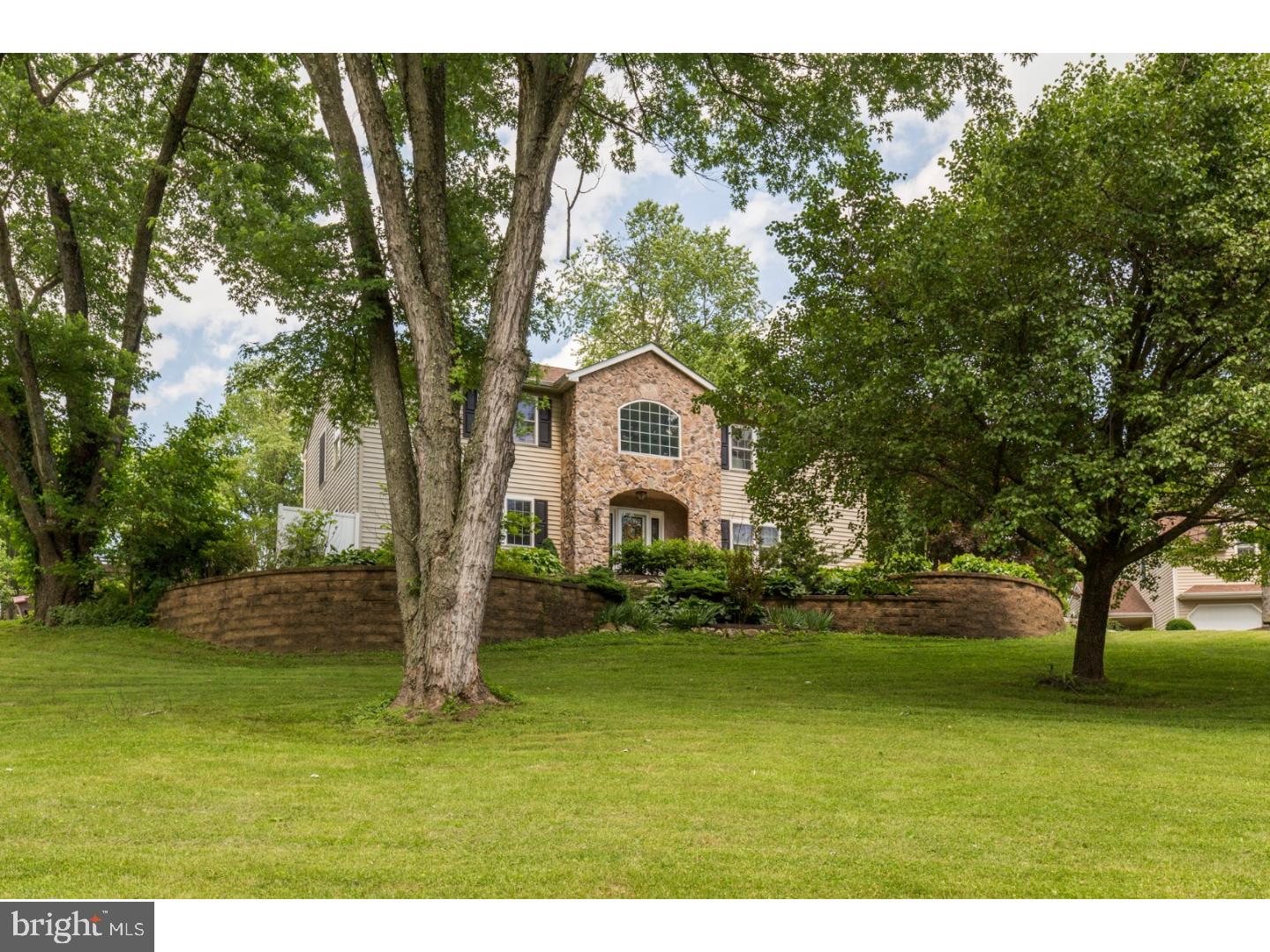 917 Laurel Road Coatesville, PA 19320 - Photo 1 of 25 Front Yard