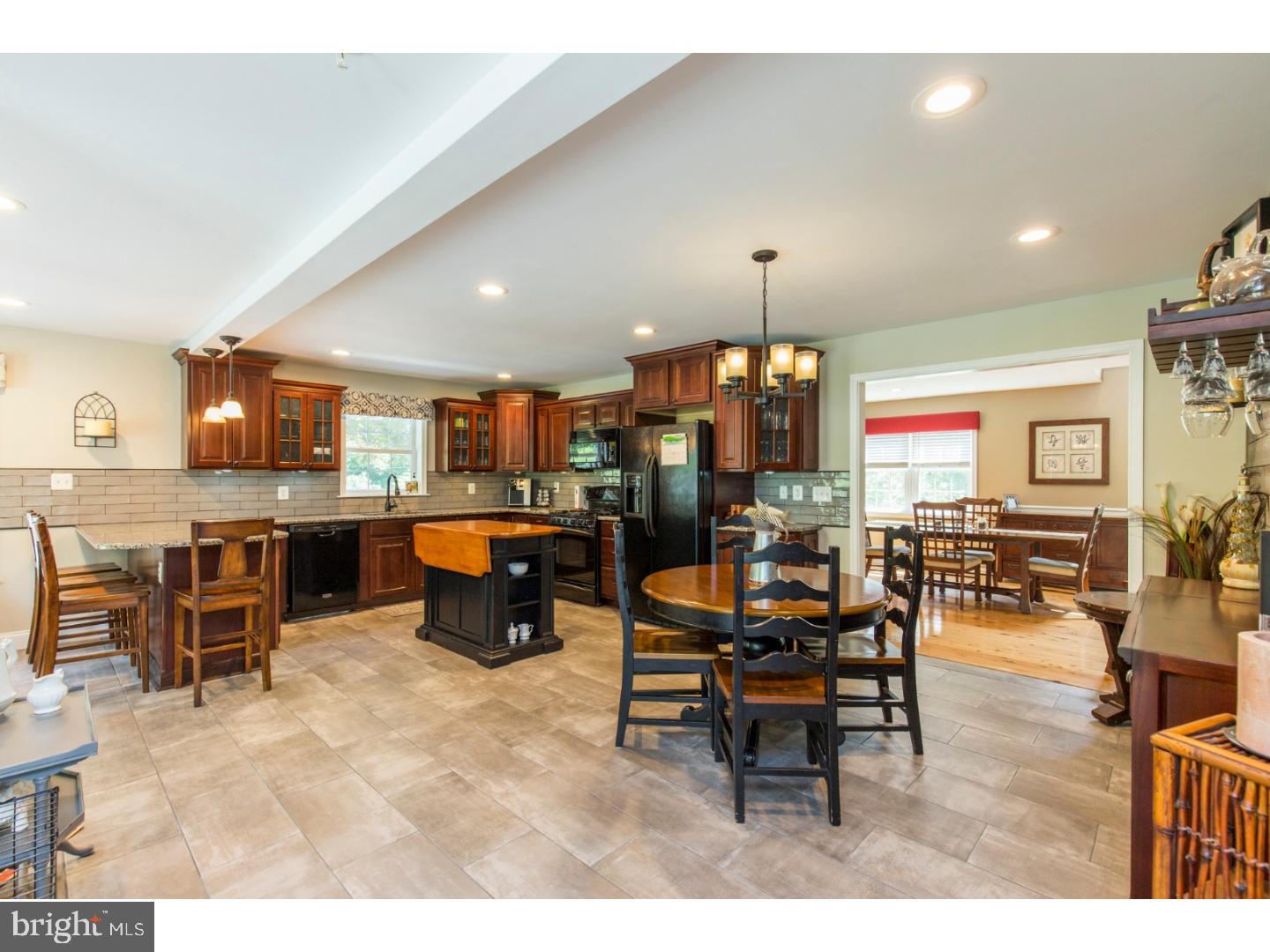 917 Laurel Road Coatesville, PA 19320 - Photo 6 of 25 Kitchen