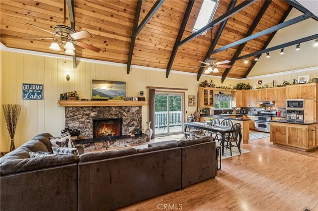 $1,050,000 | 200 Birchwood, Lake Arrowhead, CA 92352