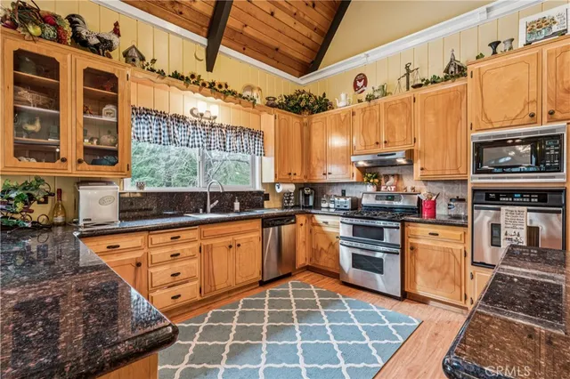 $1,050,000 | 200 Birchwood, Lake Arrowhead, CA 92352