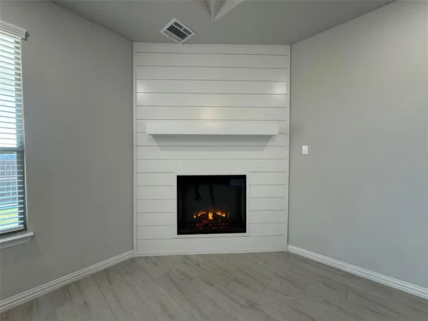 $2,995 | 115 Bowling Green Avenue, Red Oak, TX 75154