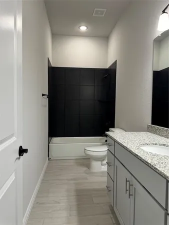 $2,995 | 115 Bowling Green Avenue, Red Oak, TX 75154