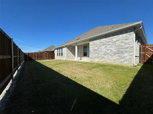 $2,995 | 115 Bowling Green Avenue, Red Oak, TX 75154