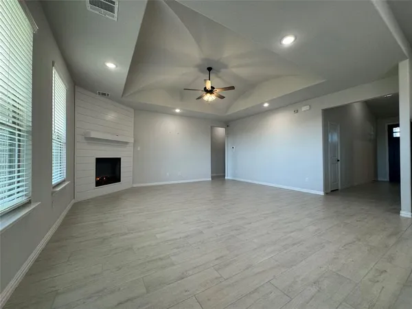 $2,995 | 115 Bowling Green Avenue, Red Oak, TX 75154