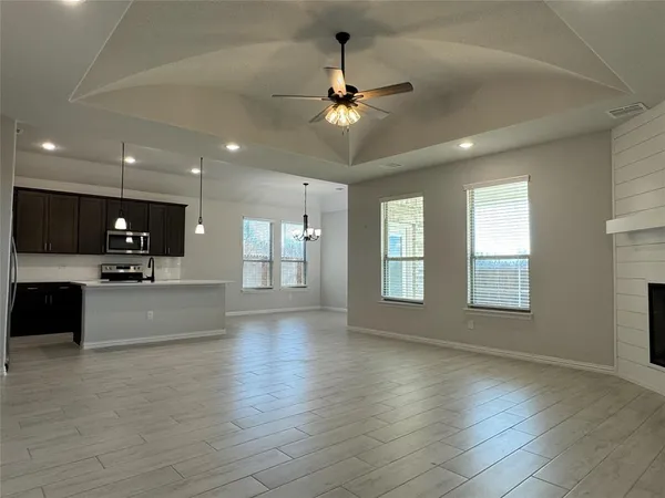 $2,995 | 115 Bowling Green Avenue, Red Oak, TX 75154