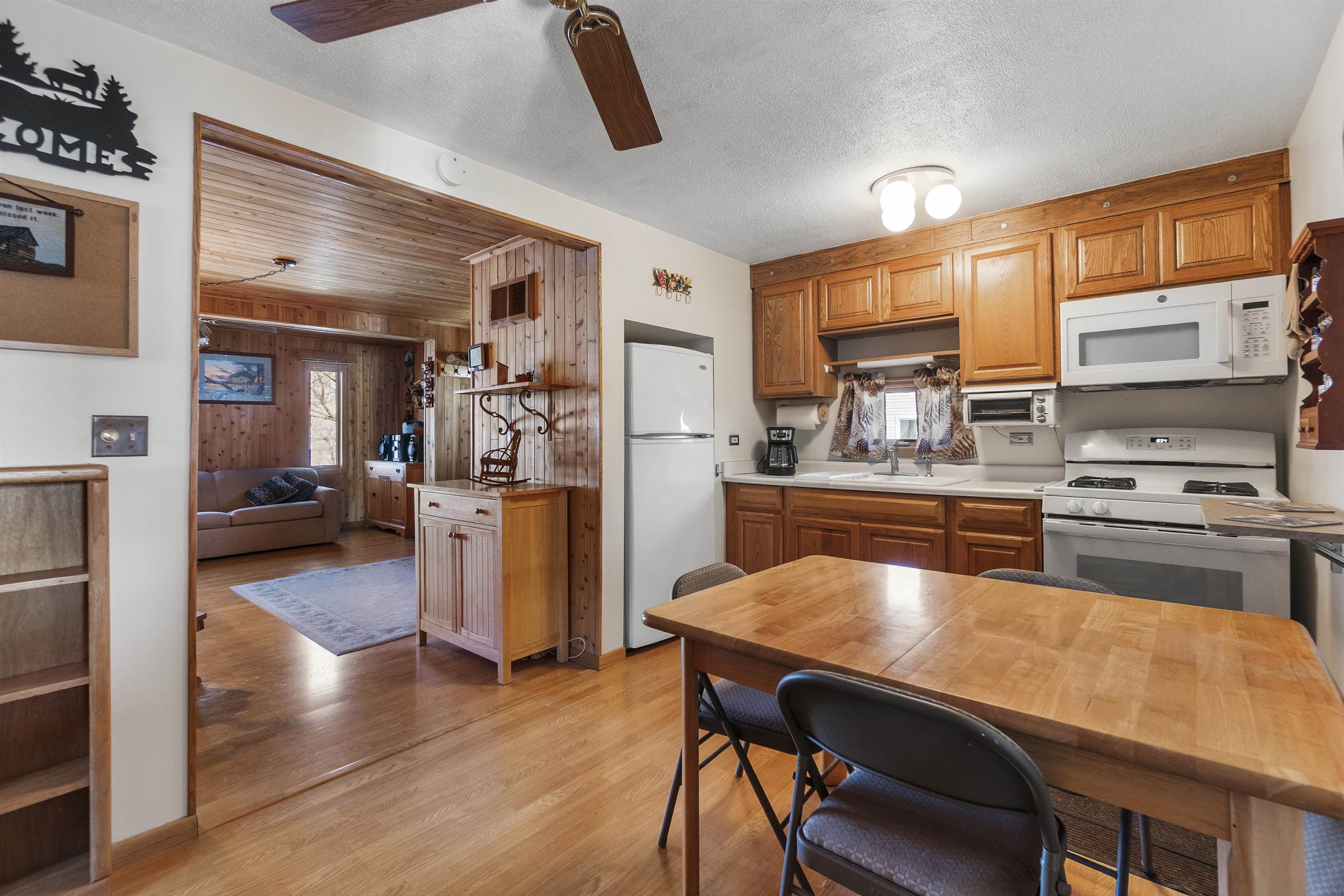 937 Paramount Drive Chilton, WI 53014 - Photo 6 of 32