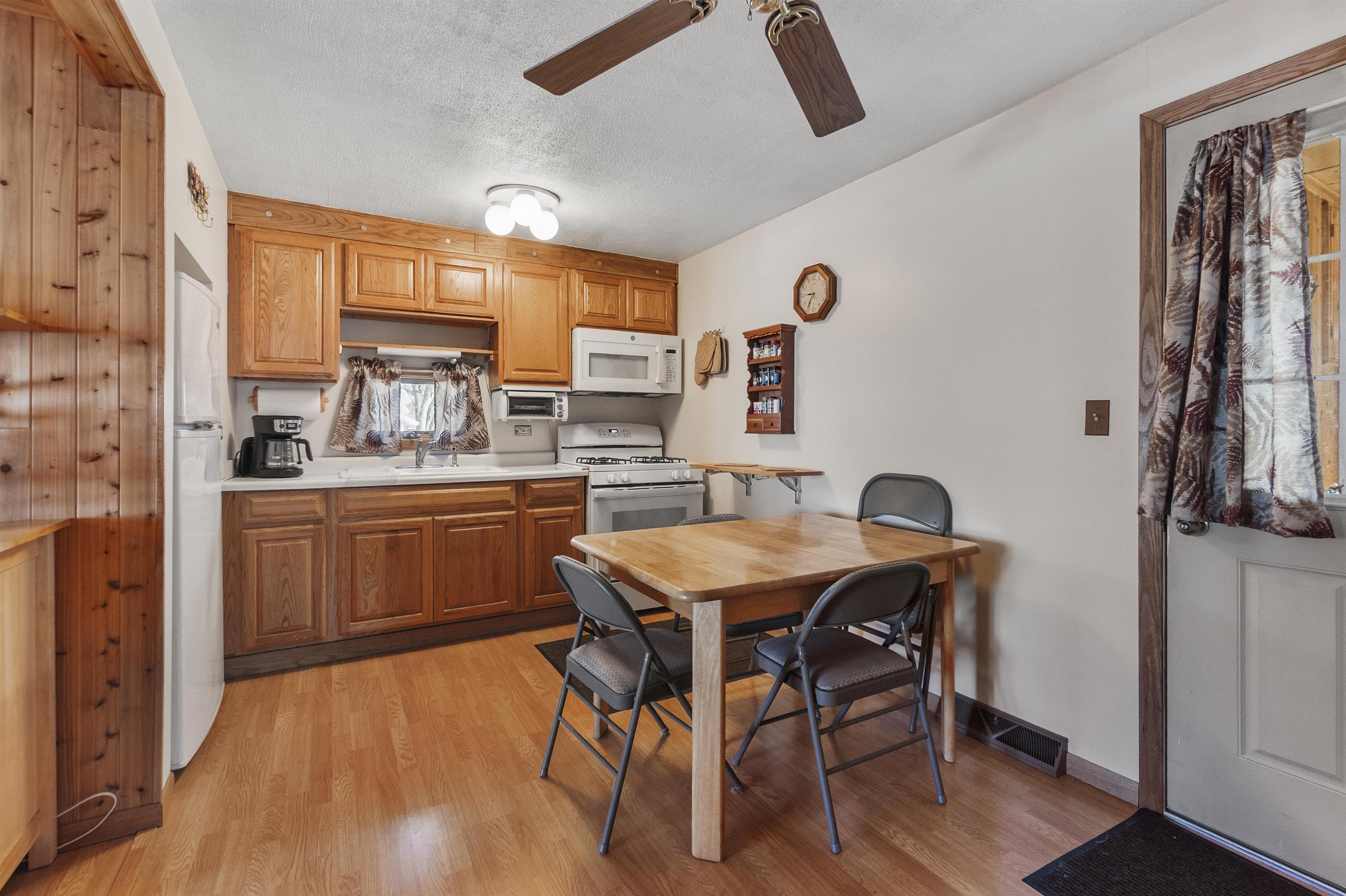 937 Paramount Drive Chilton, WI 53014 - Photo 7 of 32