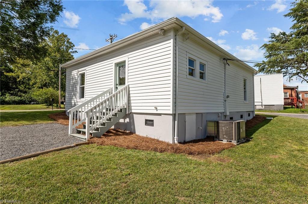 736 Morgan Road Eden, NC 27288 - Photo 6 of 35 Gallery Image 6
