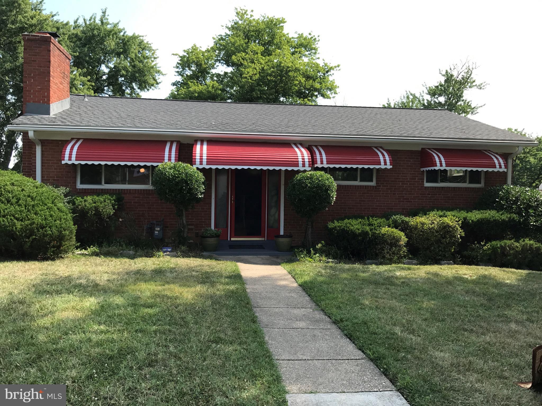 928 Ray Road Hyattsville, MD 20783 - Photo 1 of 27 Exterior (Front)