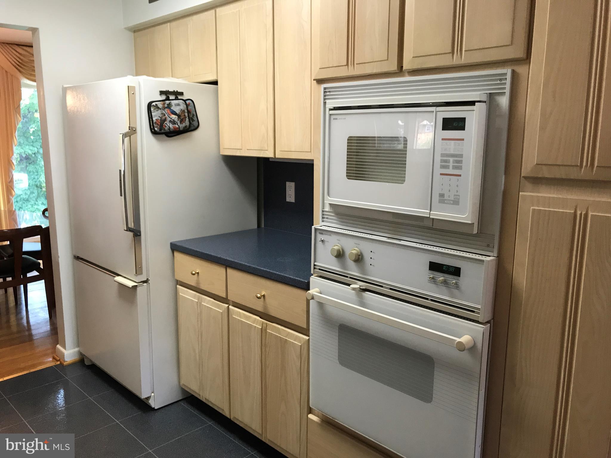 928 Ray Road Hyattsville, MD 20783 - Photo 8 of 27 Kitchen