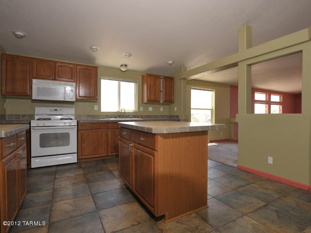 13135 West Trail Dust Road Tucson, AZ 85743 - Photo 11 of 27