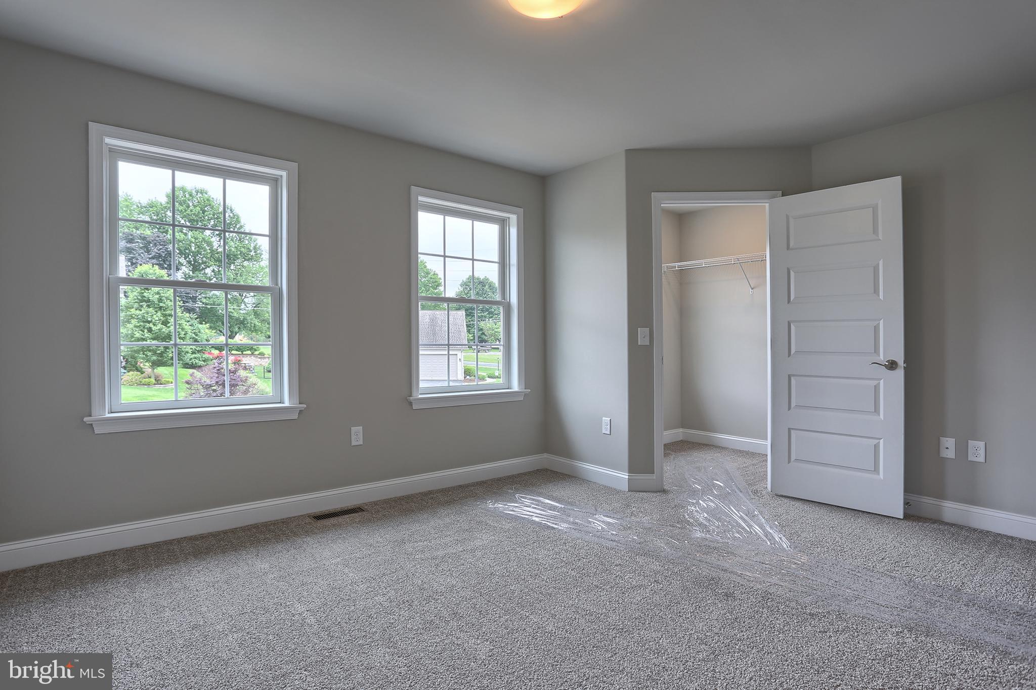 3 Rolling Meadow Road Lebanon, PA 17046 - Photo 22 of 34 an empty room with windows and closet