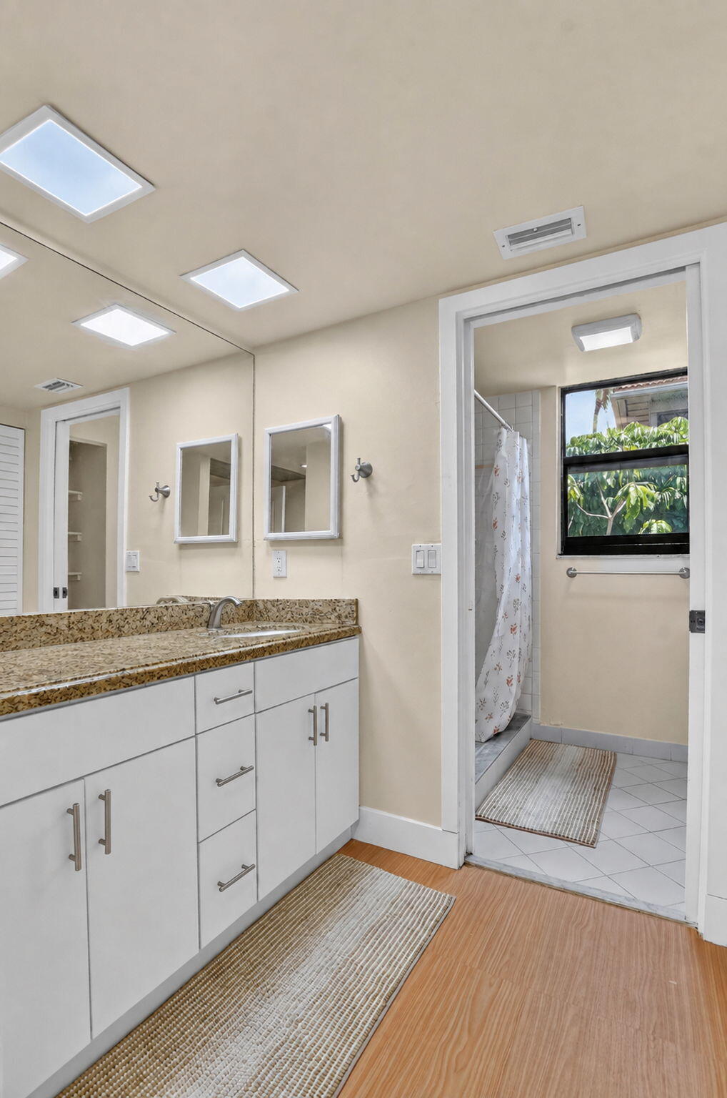 20249 Boca W Drive, Unit 2603 Boca Raton, FL 33434 - Photo 19 of 33 Full Bath