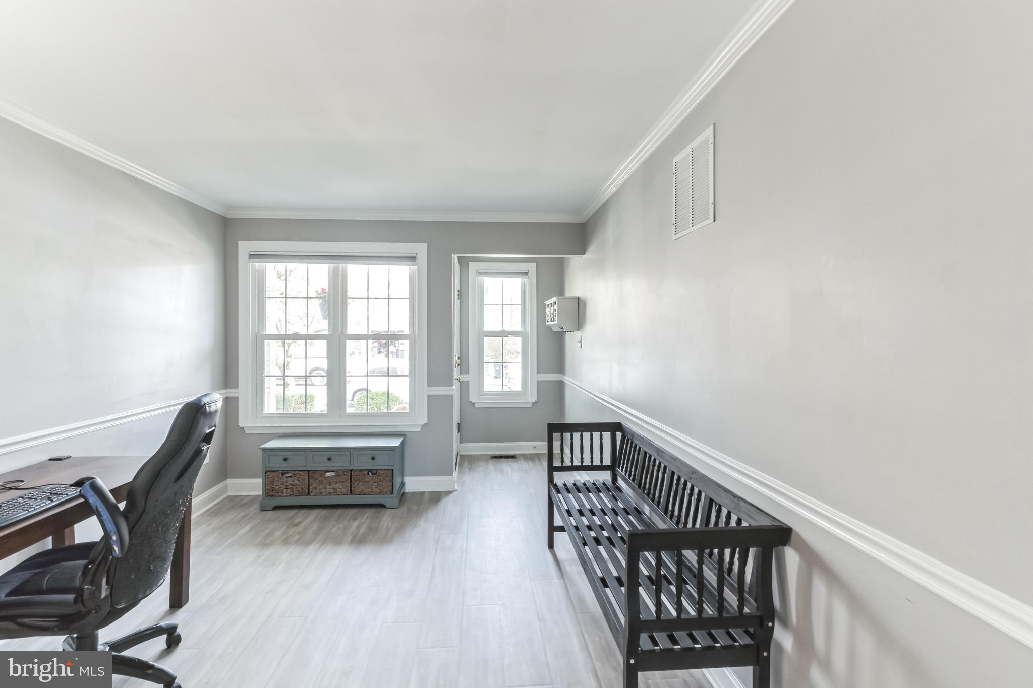 100 Walker Road Royersford, PA 19468 - Photo 4 of 32 Living Room