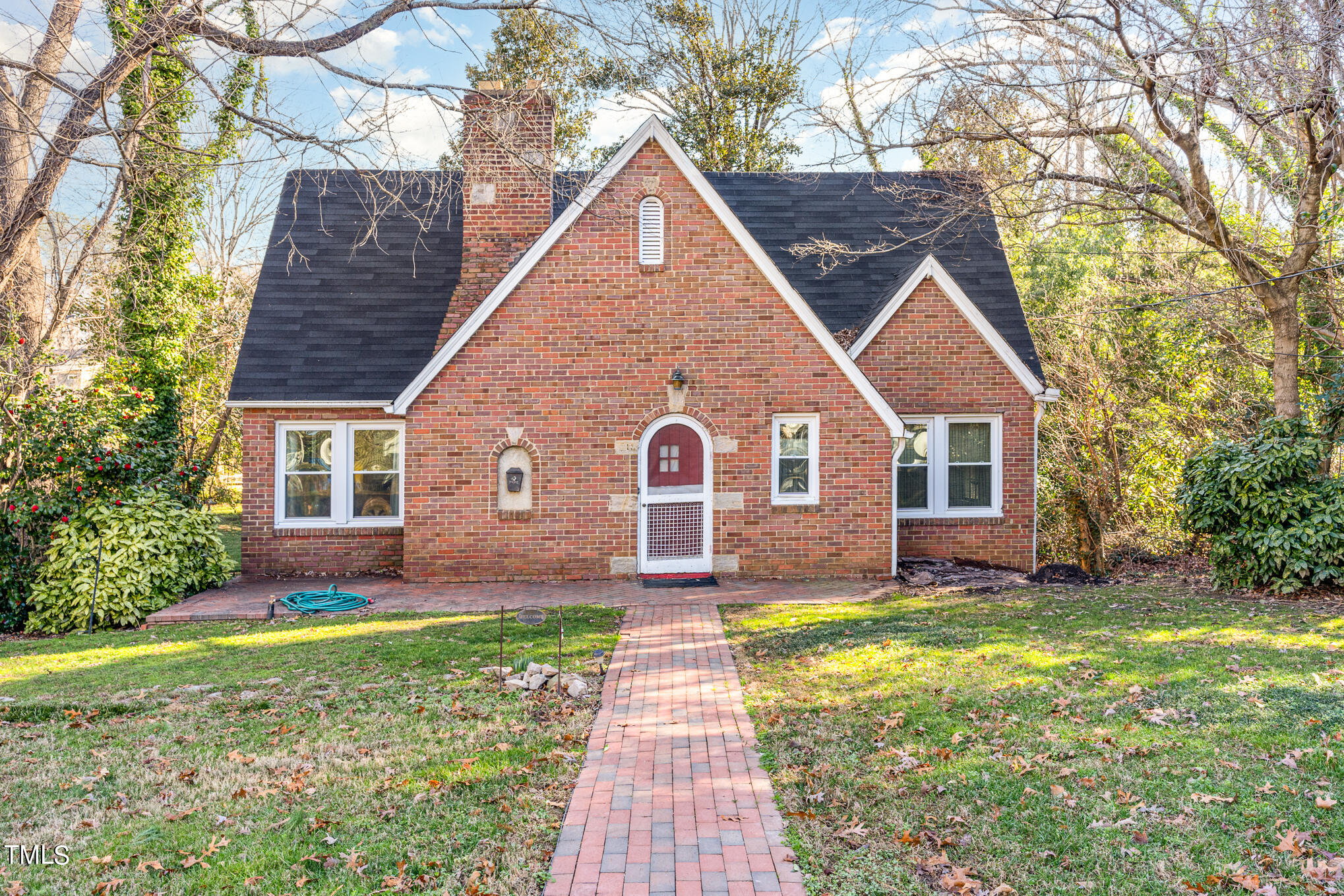 518 Dixie Trail Raleigh, NC 27607 - Photo 1 of 32 002_dsc00001-edit