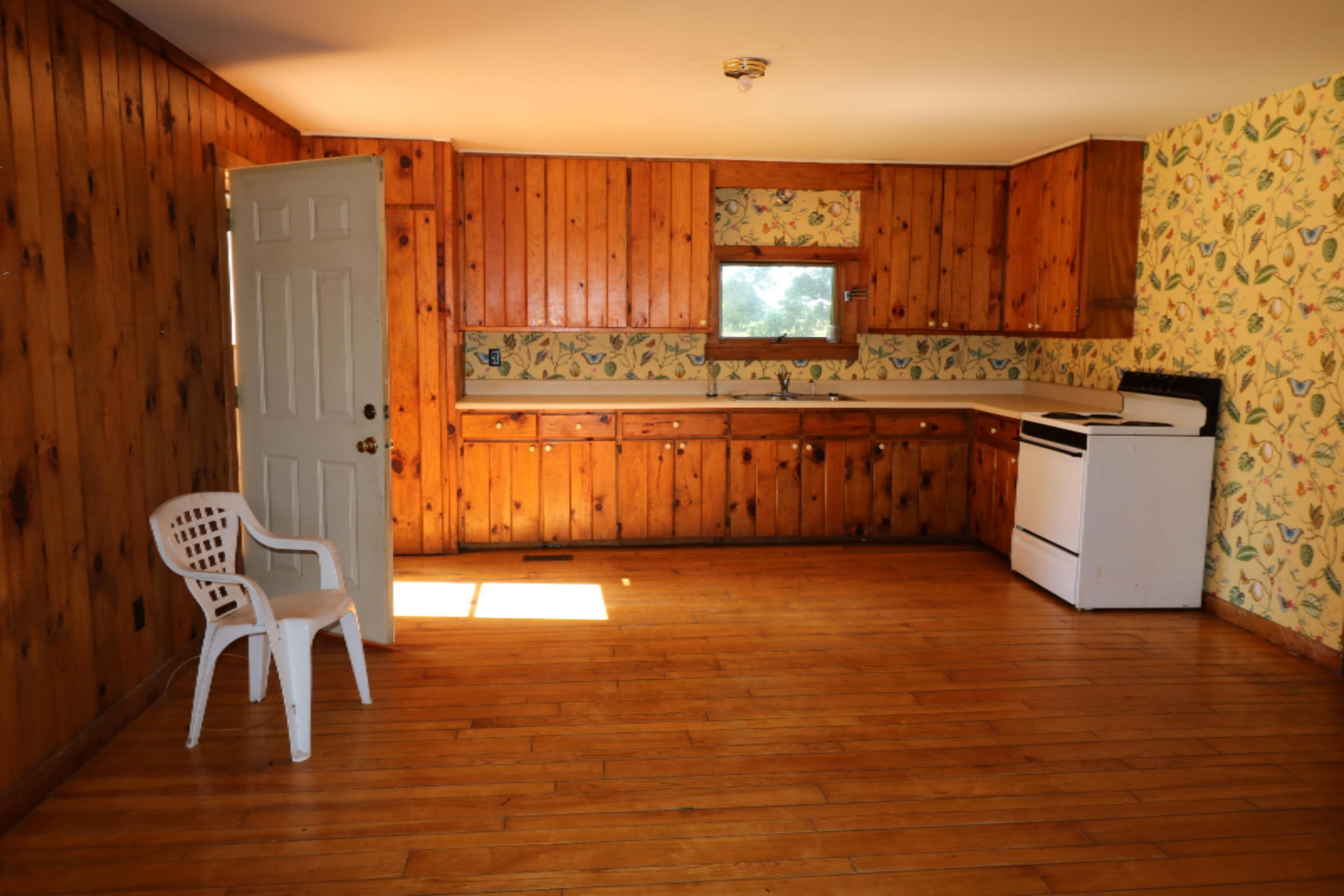 52122 Garret Road Dowagiac, MI 49047 - Photo 4 of 15 Open kitchen