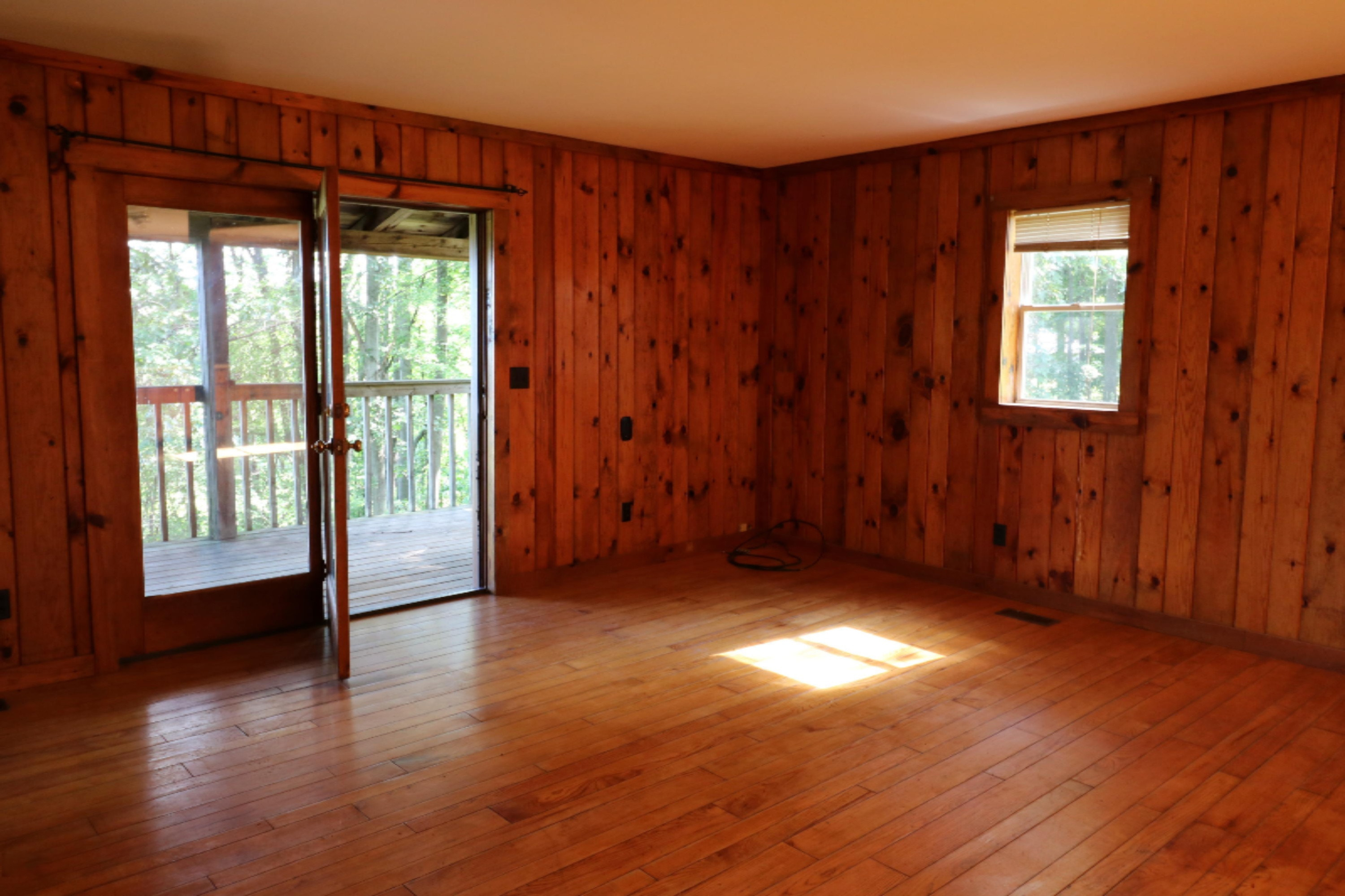 52122 Garret Road Dowagiac, MI 49047 - Photo 5 of 15 Deck access