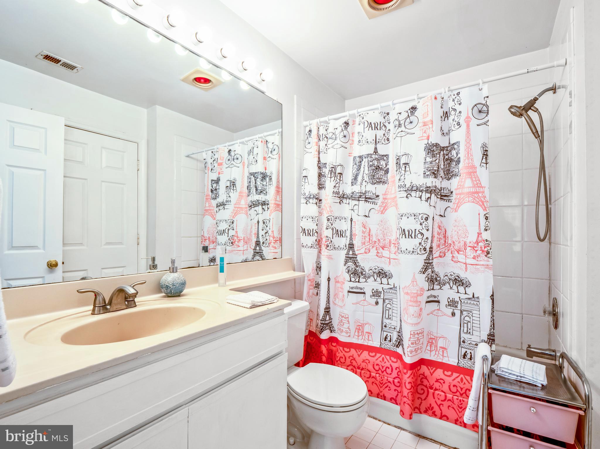3802 Green Ridge Court, Unit 101 Fairfax, VA 22033 - Photo 17 of 21