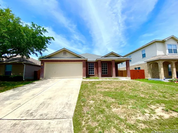 $1,950 | 12647 Point Summit, San Antonio, TX 78253