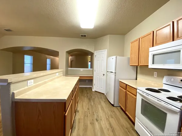 $1,950 | 12647 Point Summit, San Antonio, TX 78253