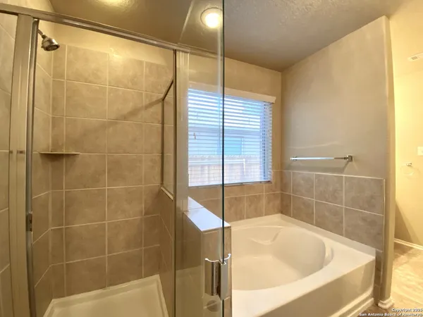 $1,950 | 12647 Point Summit, San Antonio, TX 78253