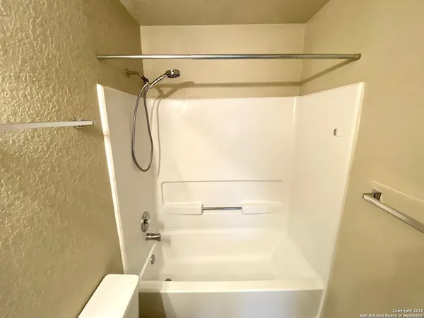 $1,950 | 12647 Point Summit, San Antonio, TX 78253