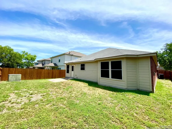 $1,950 | 12647 Point Summit, San Antonio, TX 78253