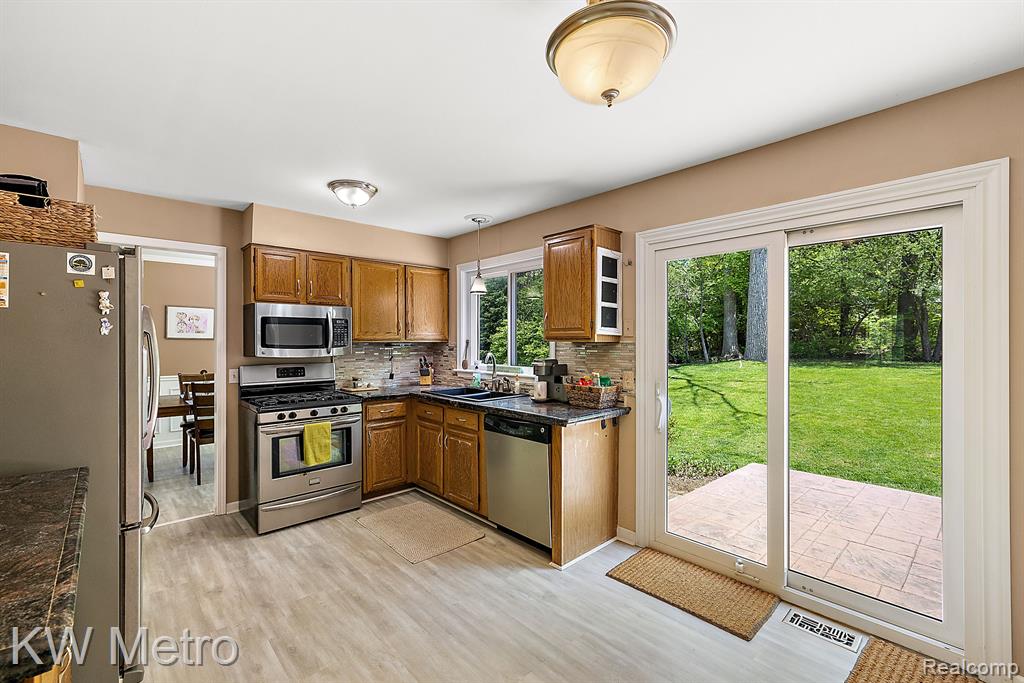 519 Bolinger Street Rochester Hills, MI 48307 - Photo 26 of 49