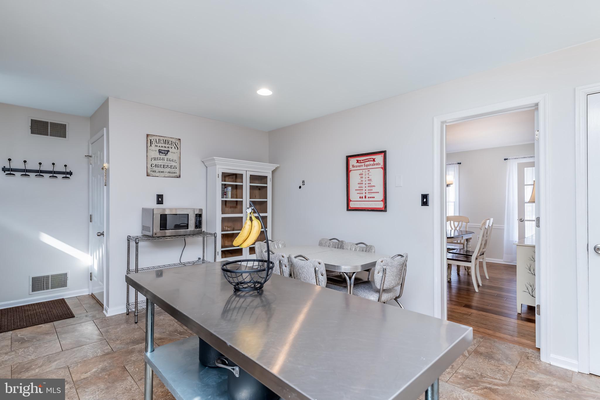 47 Old Farm Road Camp Hill, PA 17011 - Photo 13 of 37