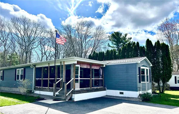 $299,900 | 464 Gardiner Road, Richmond, RI 02892
