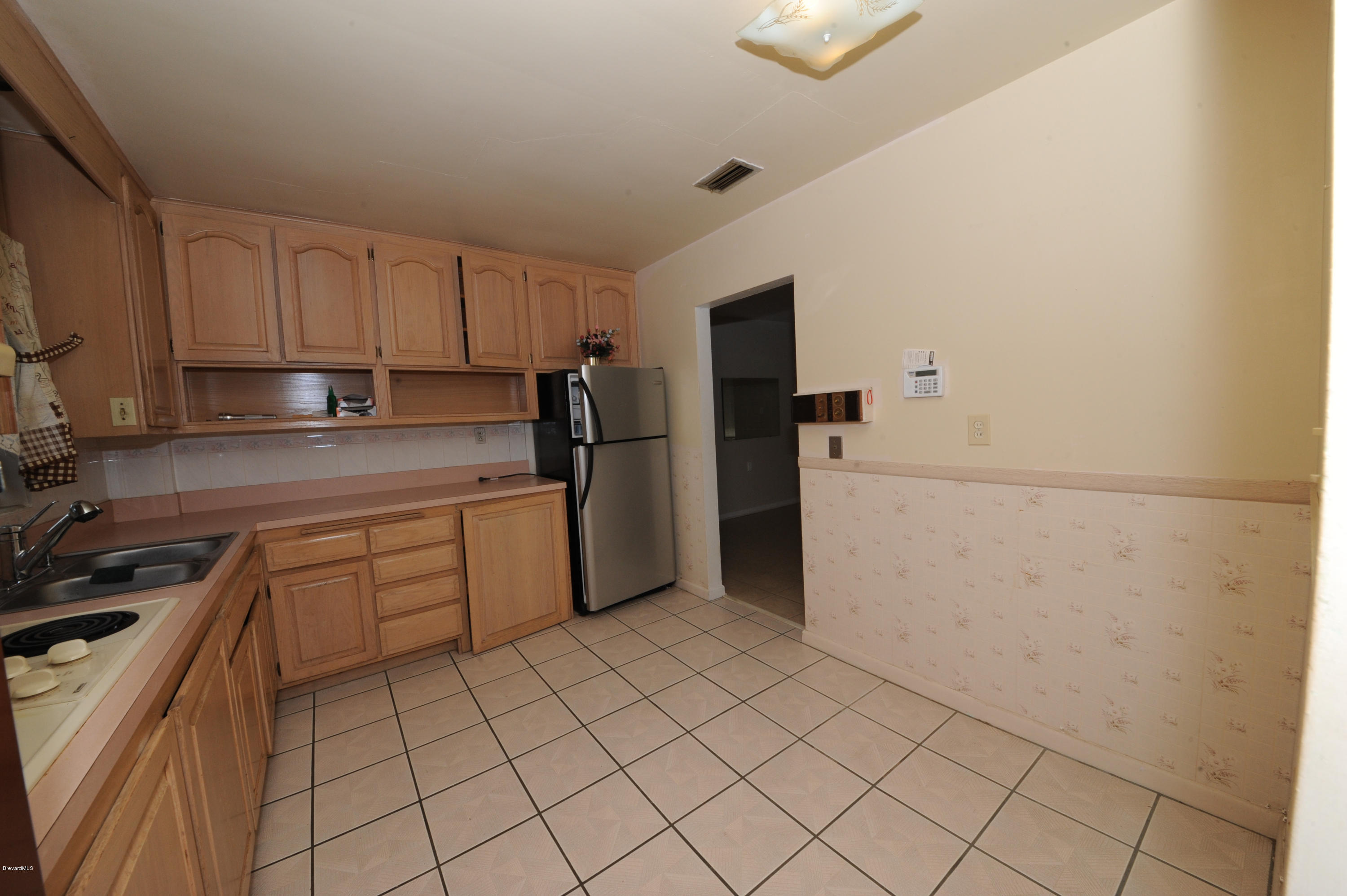 1014 Woodlawn Road Rockledge, FL 32955 - Photo 12 of 42 Kitchen - View 1