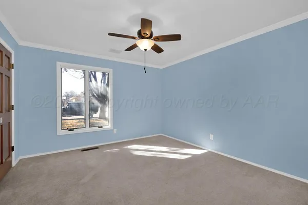 a view of empty room with window