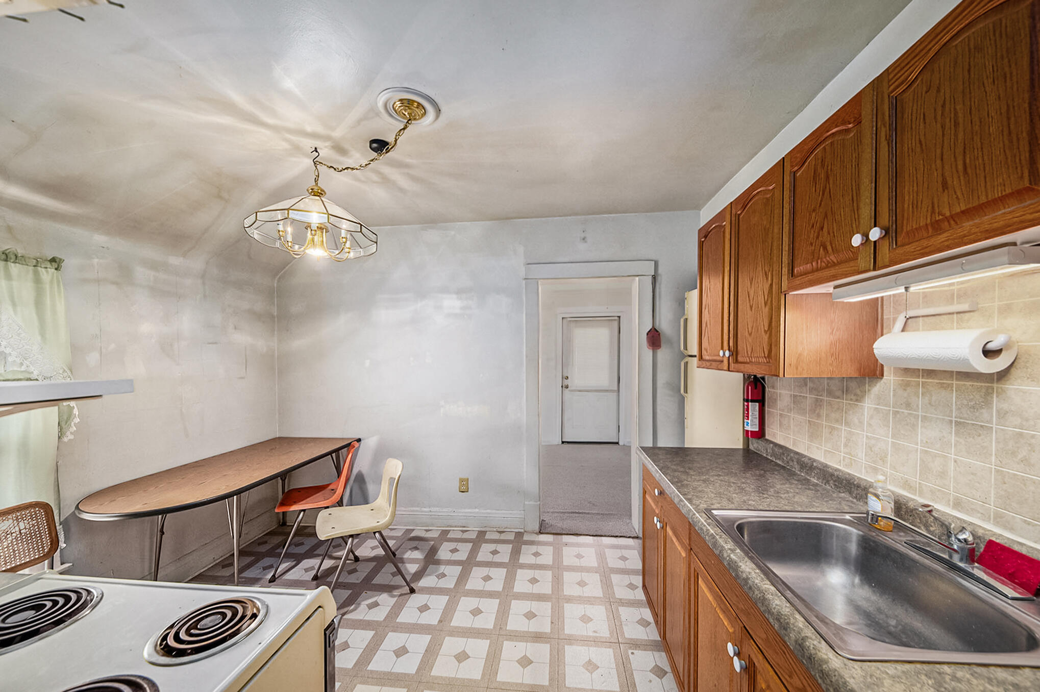 911 Reed Avenue Kalamazoo, MI 49001 - Photo 10 of 16 Converted_37