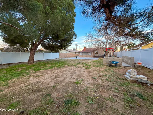 $500,000 | 42351 52nd Street West, Lancaster, CA 93536