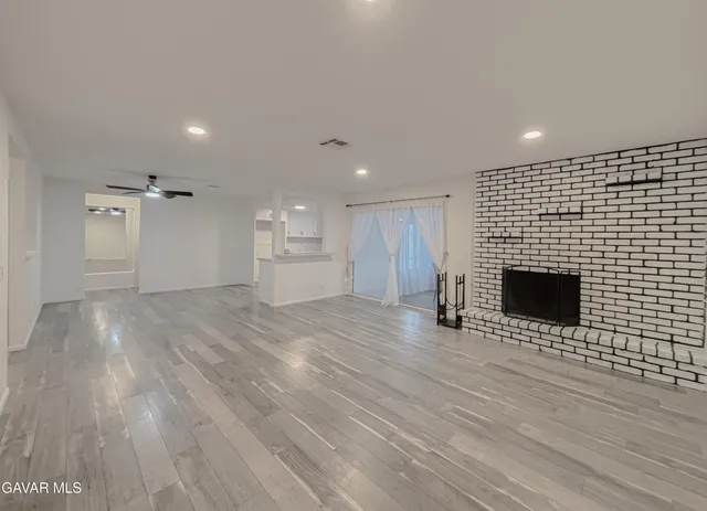 $500,000 | 42351 52nd Street West, Lancaster, CA 93536