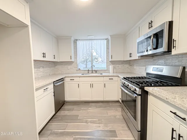 $500,000 | 42351 52nd Street West, Lancaster, CA 93536